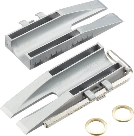 Sostegno per porte interne con cardano incluso 2 anelli di fissaggio 

Specifiche tecniche:
- Modello: 
- Materiale: 
- Dimensioni: 
- Peso: 
- Colore: