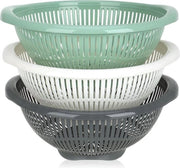 Tre keukenzeef in plastica - set di tre setole per lavaggio frutta e verdura - setole per pasta - setole ronde con fondo e manico - setole per drenaggio (grigio/crema/verde)