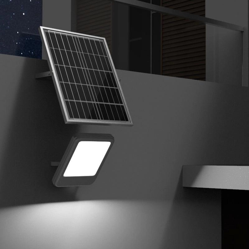 Proiettore LED da 100W con pannello solare policristallino da 12W, telecomando e batteria inclusa