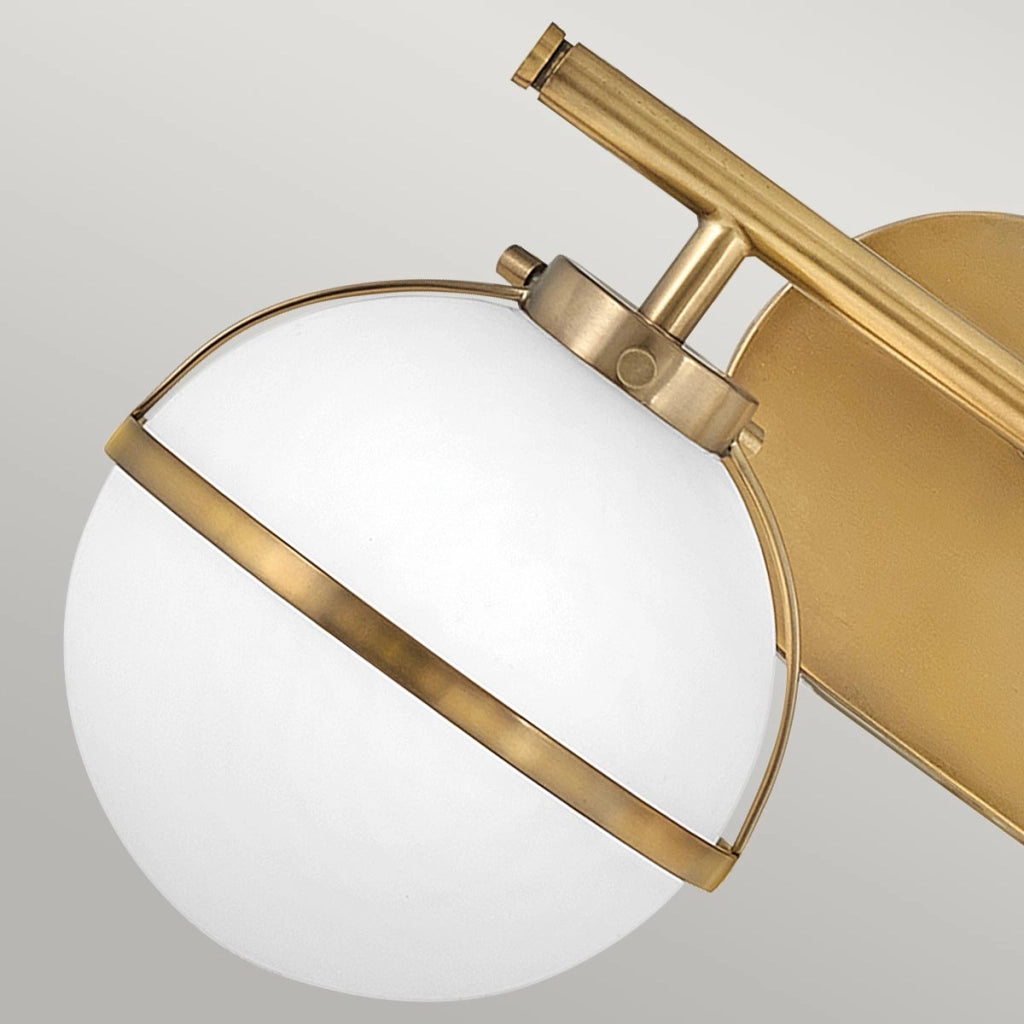 Applique bagno Hollis ottone 2 sfere bianche E14 Hinkley