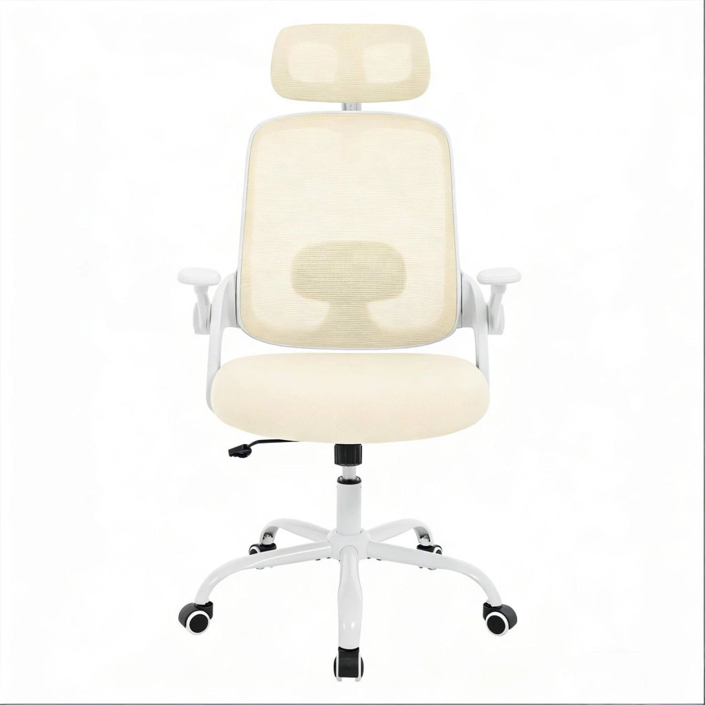 Sedia da ufficio ergonomica beige con schienale alto e braccioli 3D