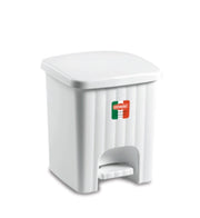 PATTUMIERA QUADRA PEDALINA BIANCA LT. 4,5 CM. 20,5x20,5x23,5 h STEFANPLAST