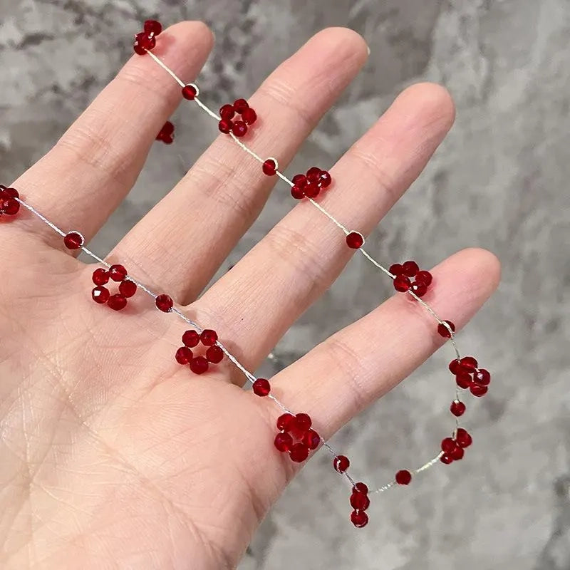 Collana fatta a mano con perline di cristallo rosso, regalo di Natale o di compleanno.