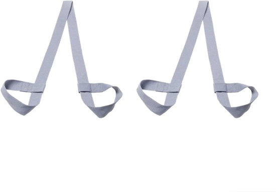 Due cinture per yoga mat adattabili; adatti per yoga, pilates, allenamenti, aerobica, fitness, sport e attività all'aperto.Colorazione chiaro grigio.