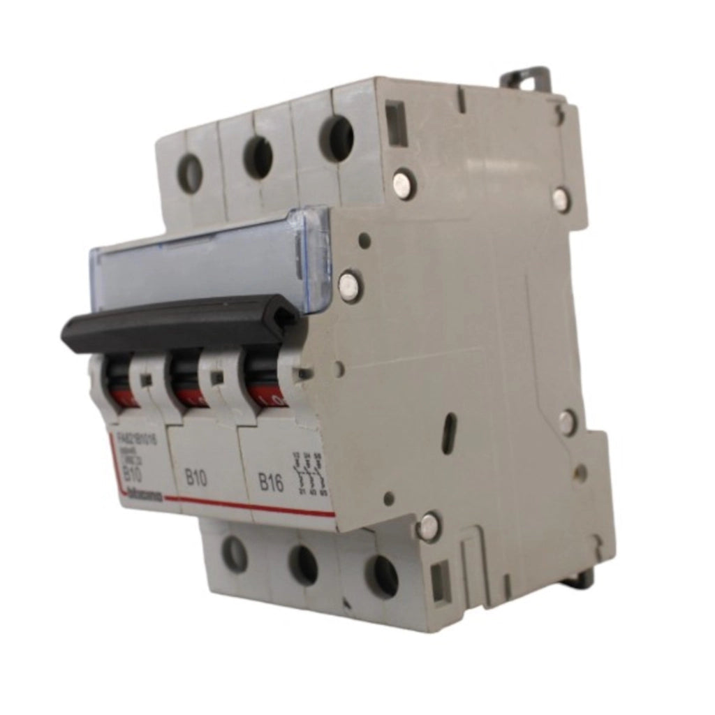 Interruttore magnetotermico 3 poli 10+10+16A Bticino