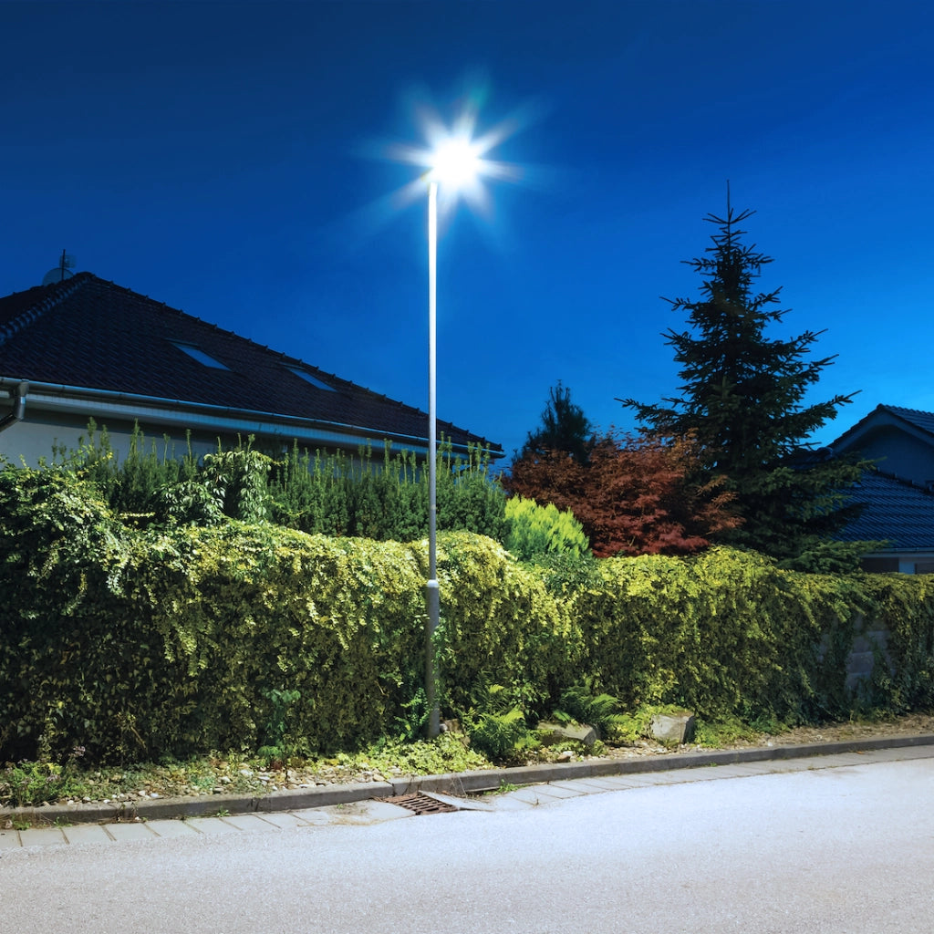 Lampione solare nero LED 300W 6500K sensore+tele IP65