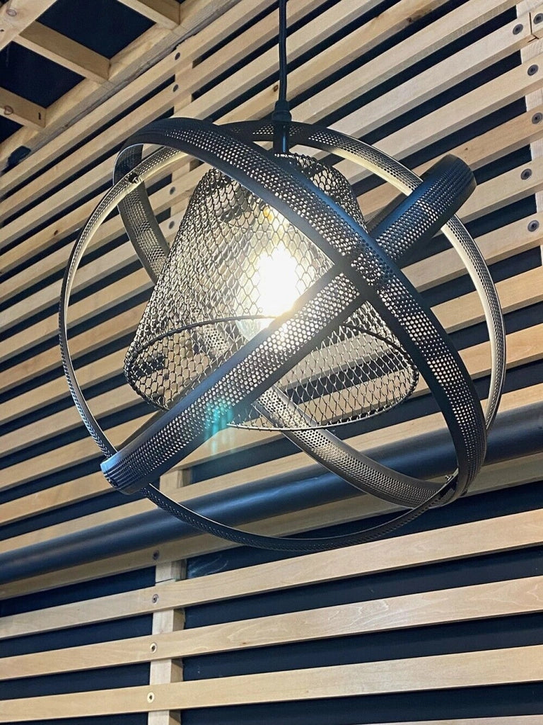 Lampadario a sospensione dal design moderno industriale in ferro intrecciato
