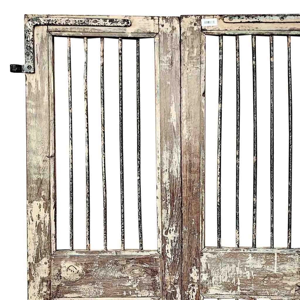 Porta in legno marrone con finitura artigianale, 98x3x175 cm (altezza).