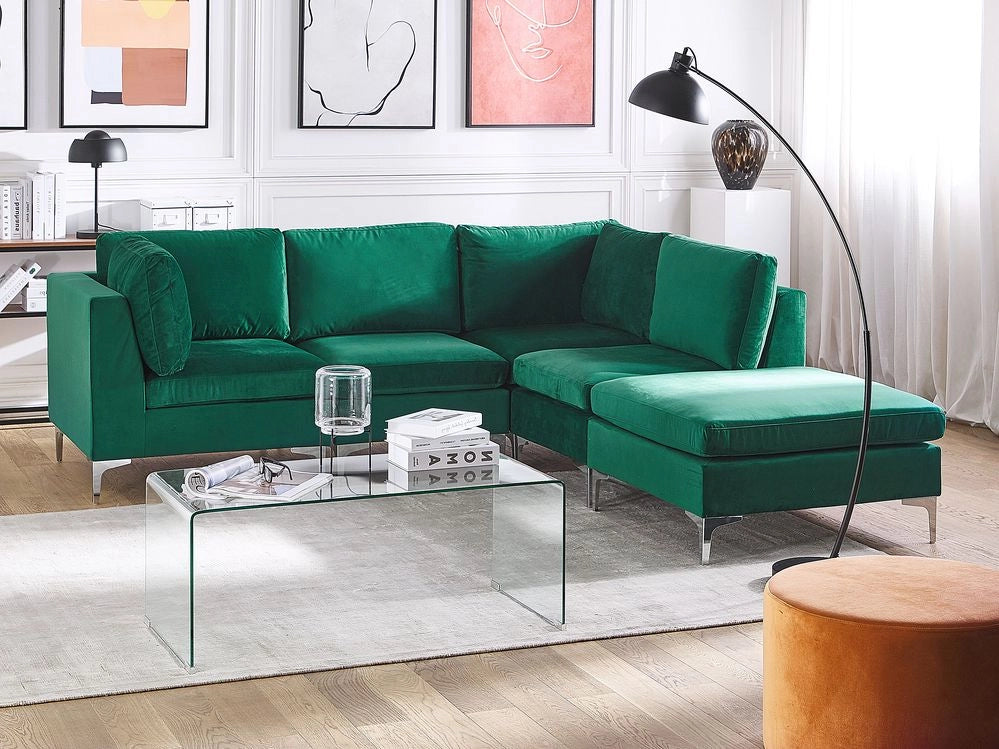 Divano ad angolo componibile versione sinistra a 4 posti in velluto verde con gambe in metallo argentato a forma di L ottomana Stile glamour