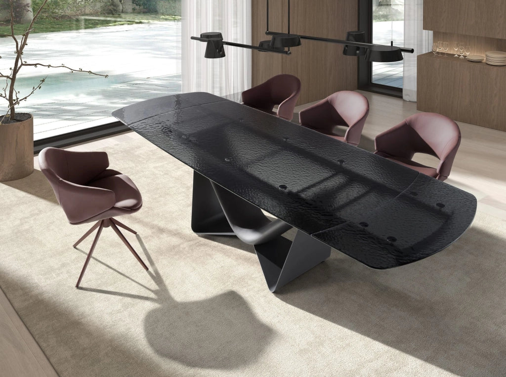 Sedia girevole in similpelle marrone ramato