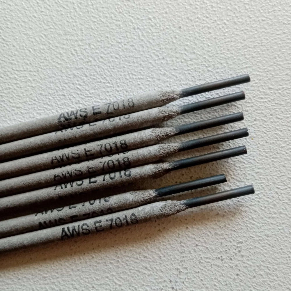 Elettrodo basico ine 50 b e7018 da 2,5 x 300mm colore grigio per la saldatura di acciaio al carbonio e microlegati -