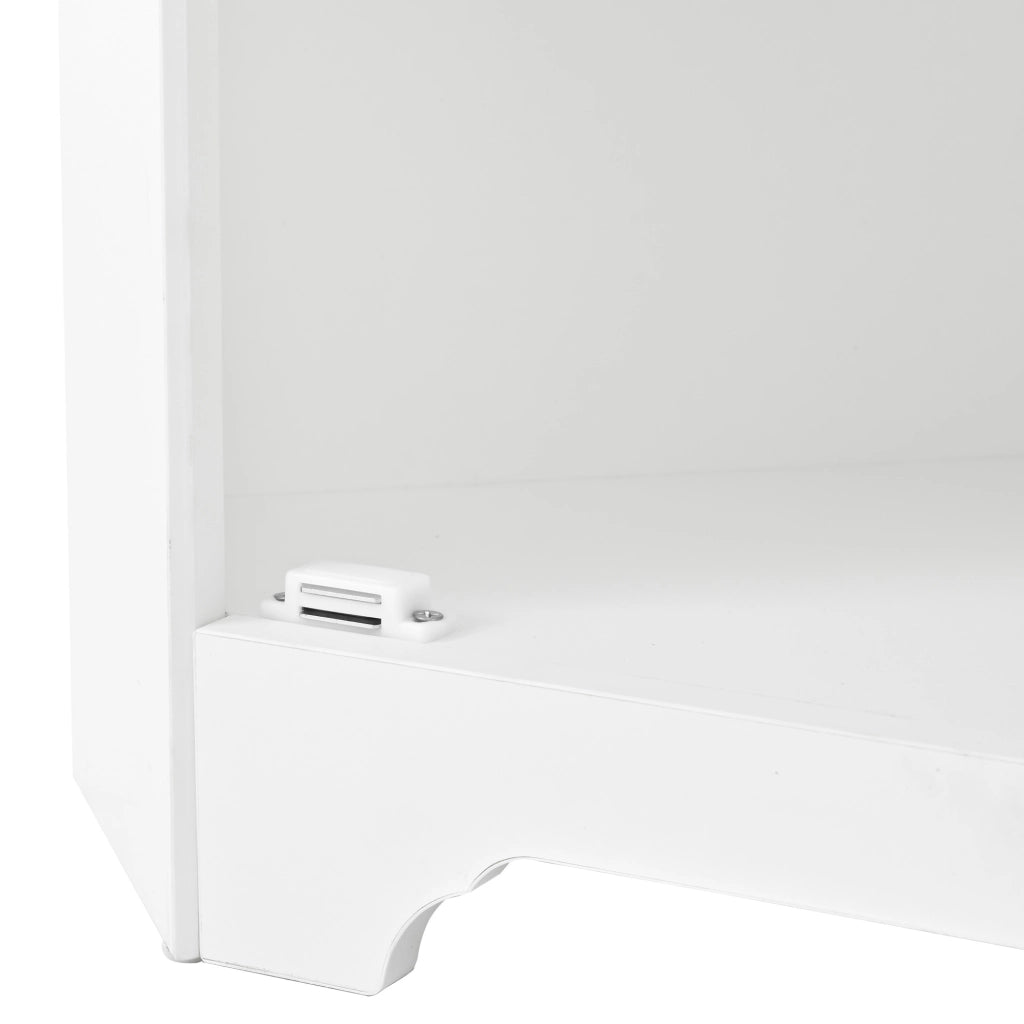 Mobile bagno freestanding con lavabo in ceramica; MDF bianco e maniglie in metallo