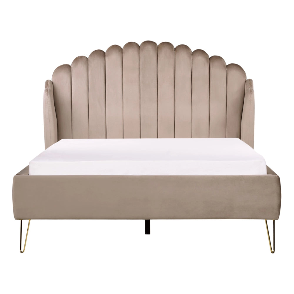 Letto matrimoniale in velluto tortora con testiera a conchiglia con gambe in metallo 140 x 200 cm retro capitonné