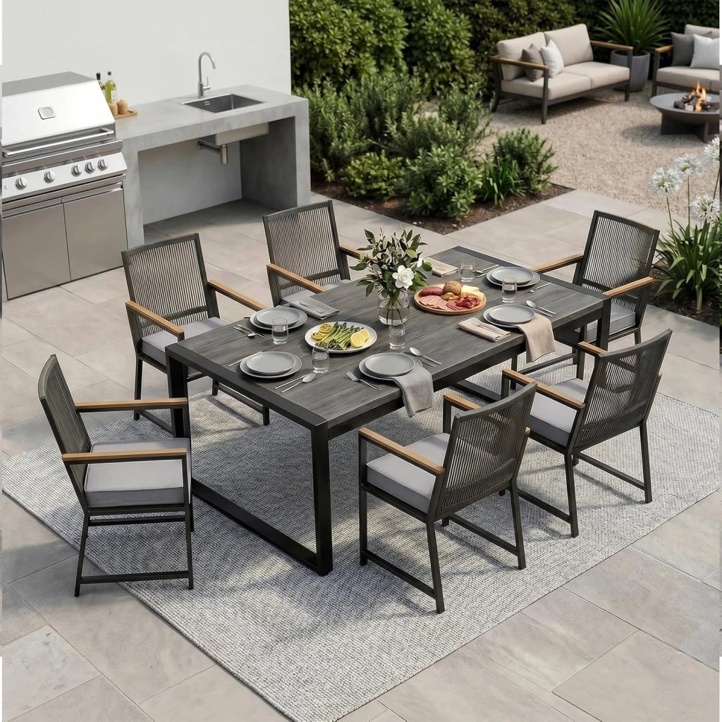 Set di 2 sedie da giardino in rattan, resistenti alle intemperie, con braccioli in WPC, sedie per esterni con cuscino rimovibile, sedie da pranzo in metallo, portata fino a 160 kg, per
