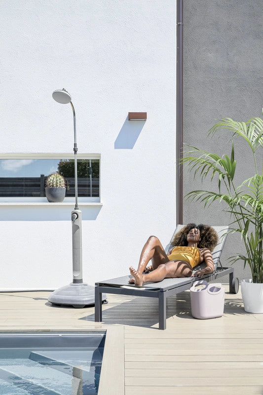 Doccia solare da giardino e piscina con miscelatore per la regolazione della temperatura colore grigio Sunny Niagara
