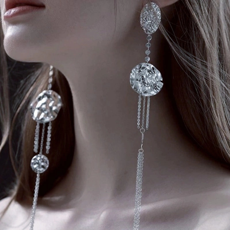 Nuova collana con nappe rotonde e paillettes in stile cinese