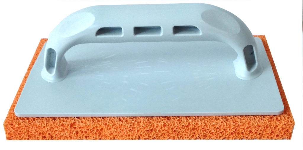 FRATTAZZO IN GOMMA MANICO IN PLASTICA Col. Arancio (a grana grossa) cm. 14x22