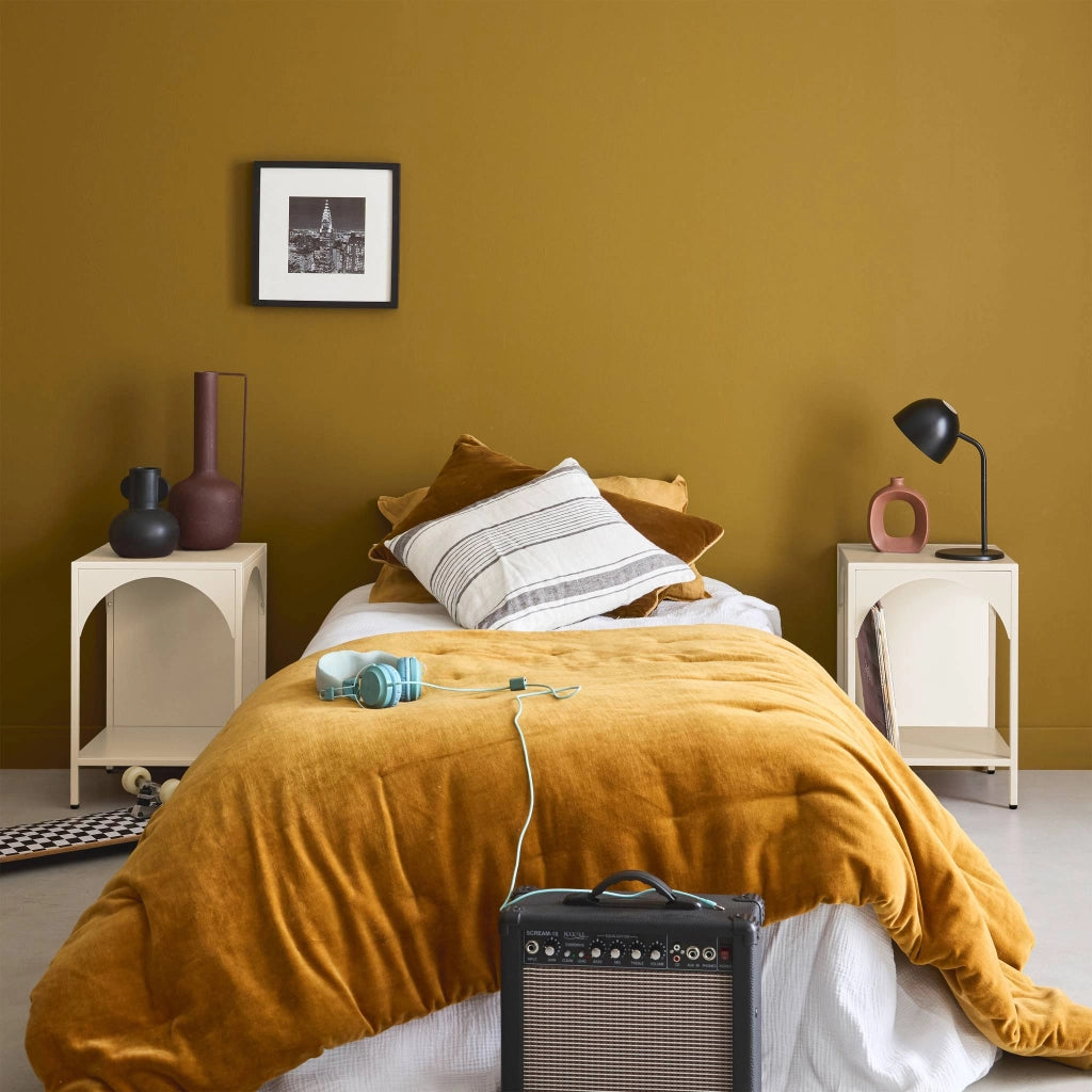 Set 2 comodini, tavolini industriali, beige