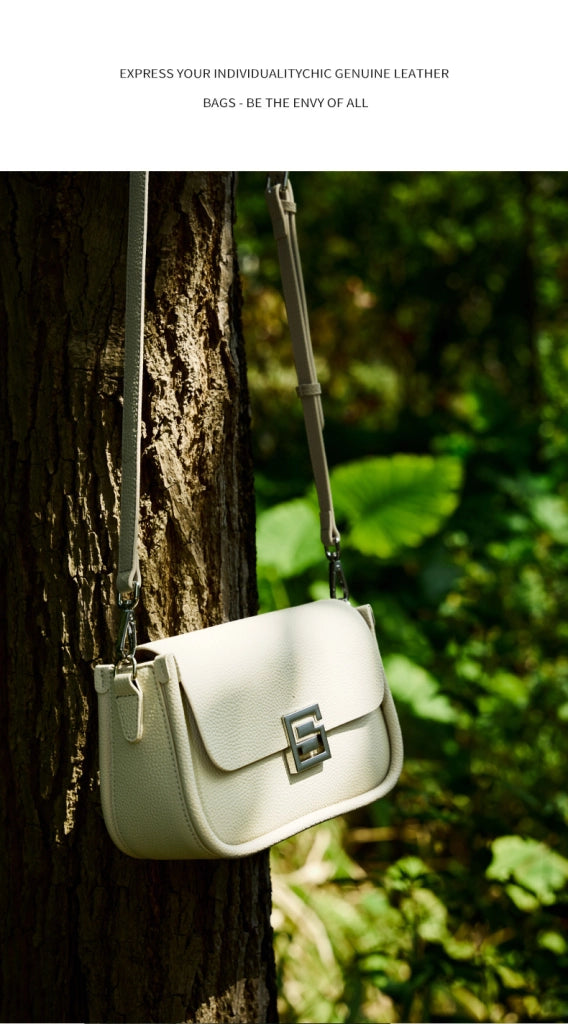 Borsa a tracolla da donna TOGO in vera pelle, colore bianco.
