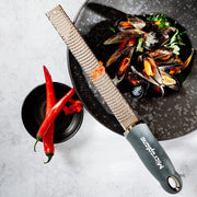 Raspante per agrumi e formaggi duri - After Dark Grey con lamina in acciaio inossidabile fine - Made in USA