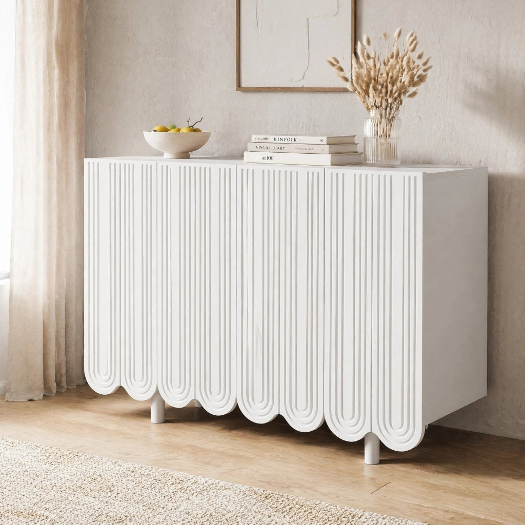 Credenza moderna bianca con 4 ante e ripiani interni, struttura in MDF, 2 colli