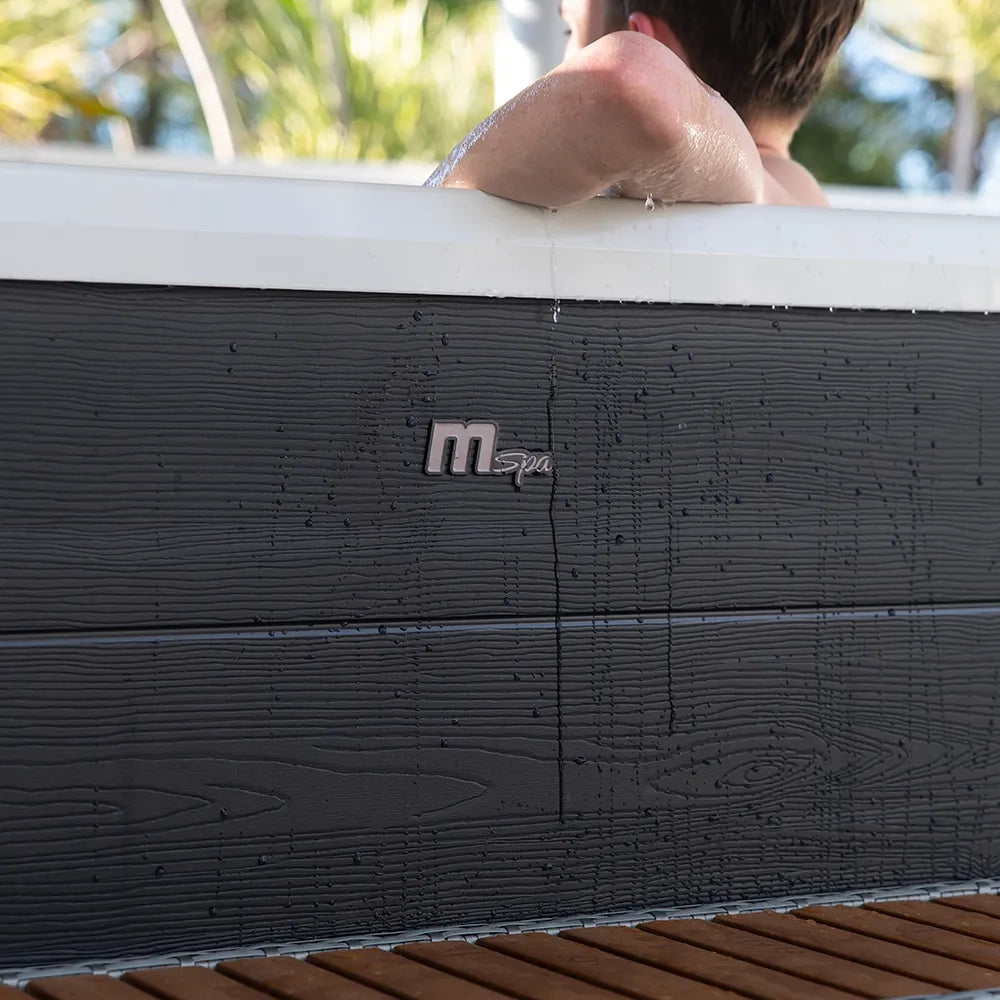 Tempo Style -  Piscina Idromassaggio Quadrata Mspa Oslo Aero Plus F-OS063WAP (6 Posti) | 180 x 180 x 65cm | 1150 litri | 140 getti d'aria massaggianti a 3 velocità | 8 Idrogetti | Copertura termica inclusa