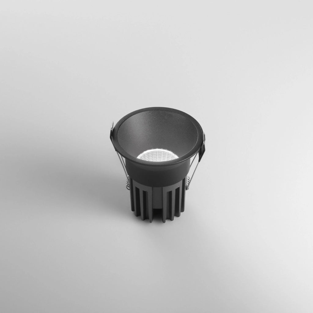 INCASSO QUARK R18DA NERO TONDO 18W 18W 2400LT CCT 3000K / 4000K 10X9,5CM