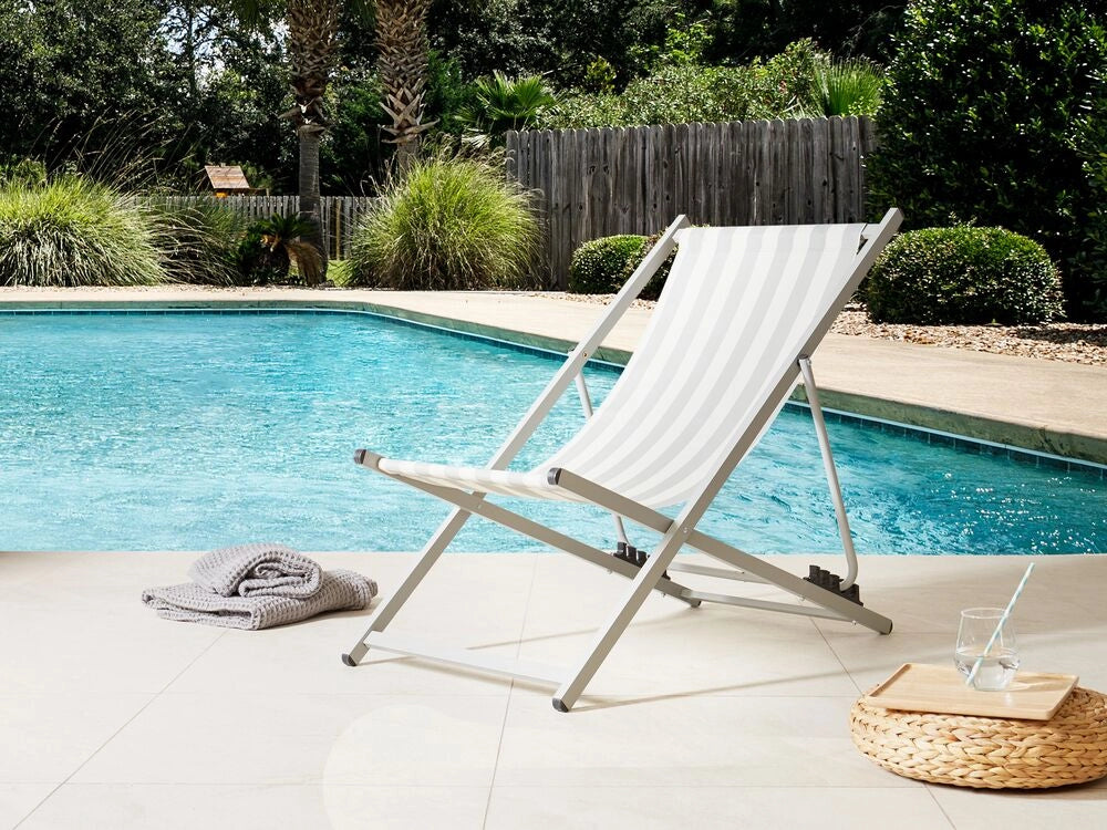 Sedia a sdraio pieghevole Bianco Grigio Textilene a strisce Sedile a fionda Sedia da spiaggia Schienale regolabile Patio Reclinabile