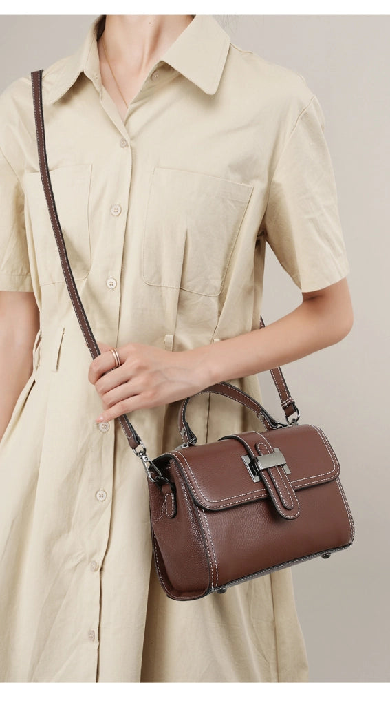 Borsa a mano da donna in vera pelle, colore marrone.