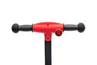 Monopattino Elettrico Deluxe a 3 Ruote 67x32x69 cm Luci LED RGB Casco e Protezioni Incluse Rosso