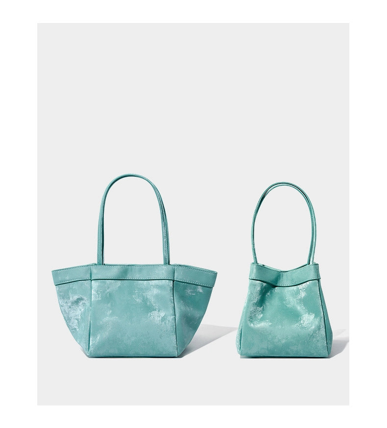 Borsa a tracolla da donna in vera pelle, colore verde.