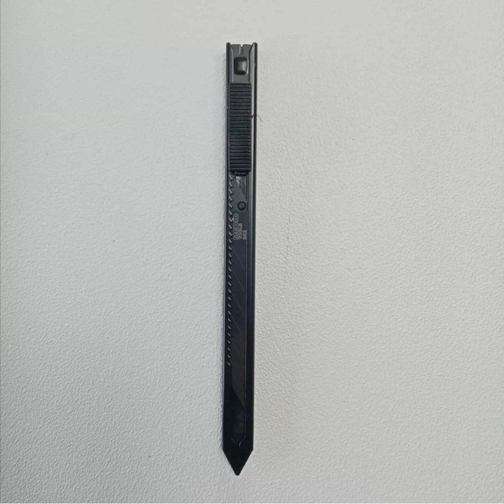 Medid black 30° coltello cutter taglierino professionale da 9mm corpo in metallo