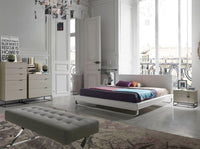 Comodino in legno grigio e acciaio nero