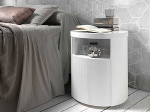 Comodino in legno bianco