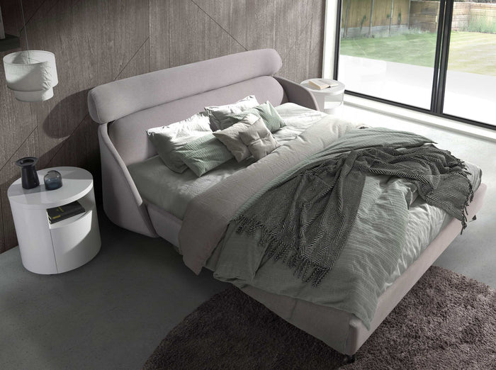 Comodino in legno bianco