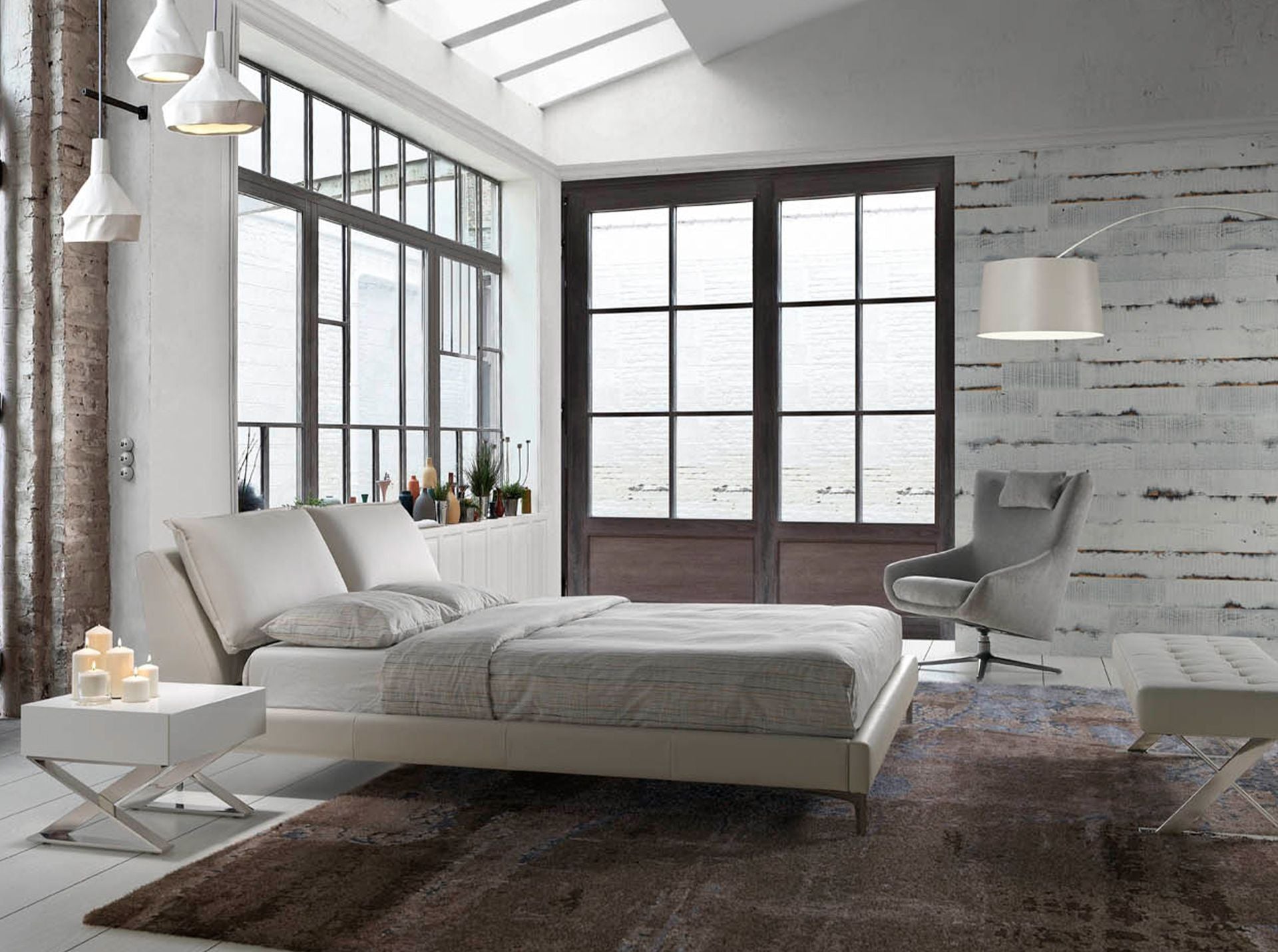 Comodino in legno bianco e acciaio cromato