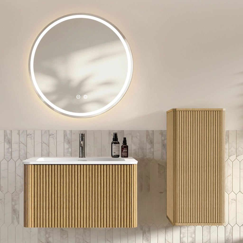 Mobile bagno sospeso con lavabo; specchio LED antiappannamento e colonna contenitore per bagno; rovere e bianco