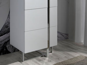 Chiffoniera in legno bianco e acciaio cromato