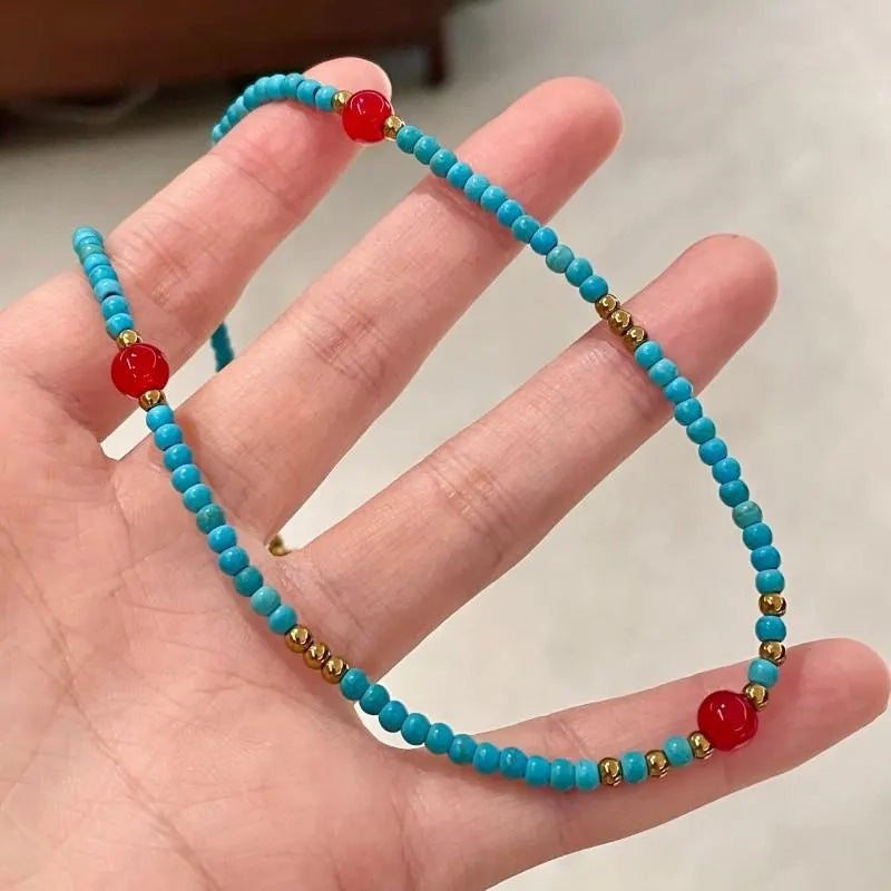 Collana con perline di cristallo verde: gioiello in pietra naturale fatto a mano