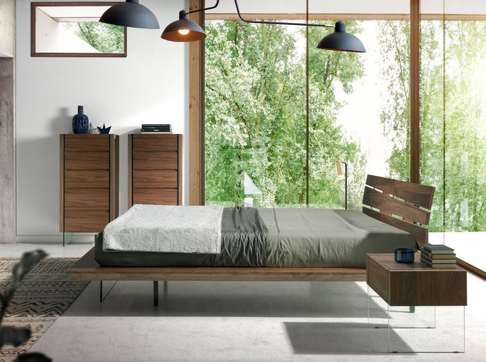 Chiffoniera in noce e vetro temperato