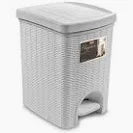 PATTUMIERA DA BAGNO ELEGANCE IN POLIPROPILENE LT.6- - cm.20,5x20,5x28h. - colore bianco - 2 pezzi STEFANPLAST