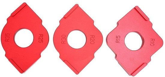 Sistema di stampaggio in alluminio per lavorazione del legno con diverse angolazioni di curvatura