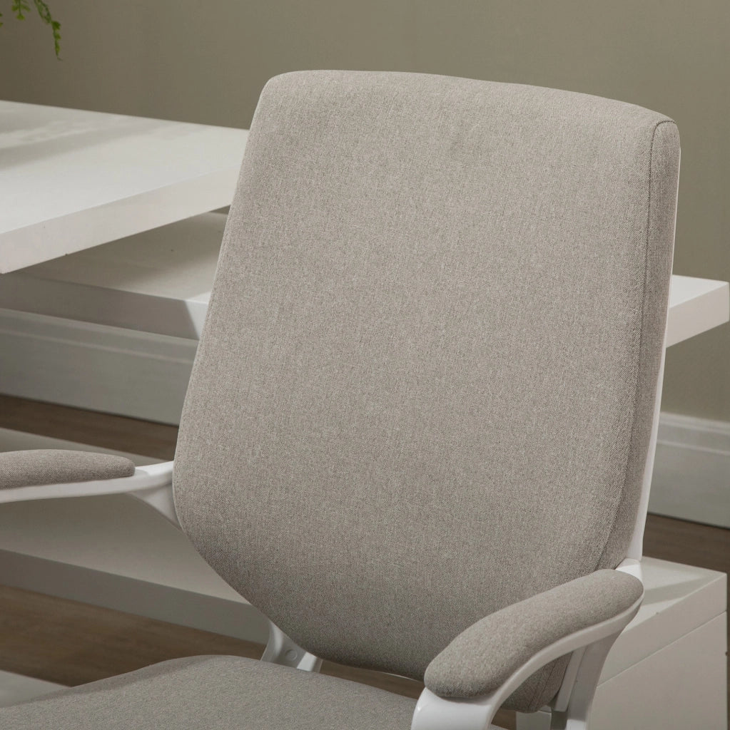 Sedia da ufficio ergonomica beige con supporto lombare
