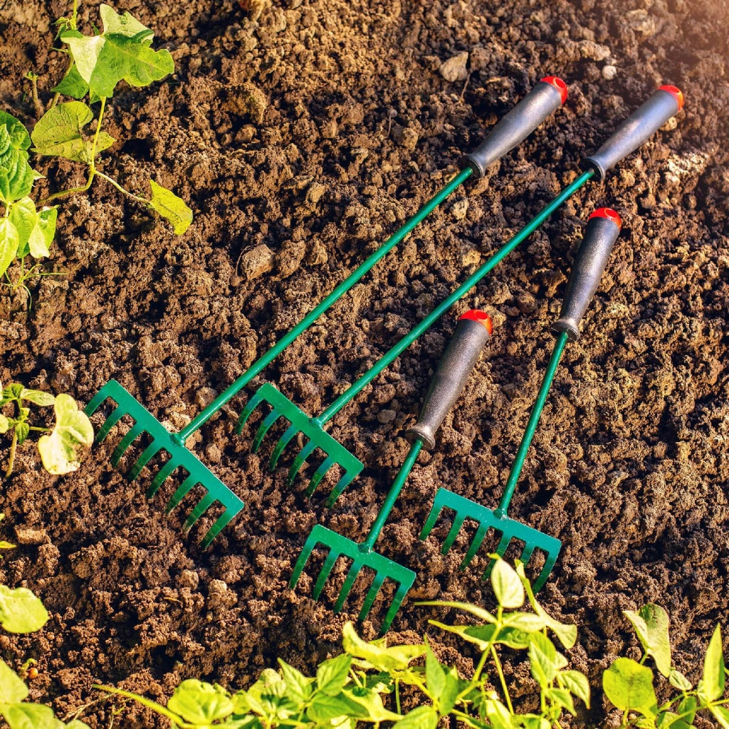 KADAX Piccolo rastrello in metallo per foglie, erba e giardino, 25 cm, 5 denti, manico