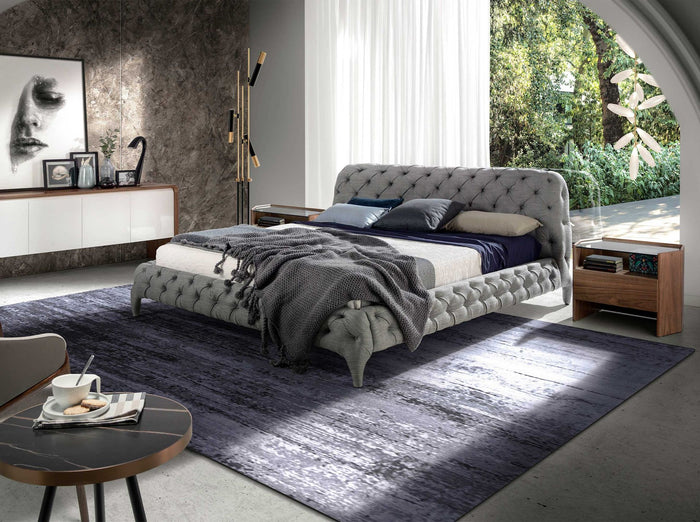 Comodino in noce con piano in vetro temperato