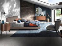 Comò in noce e acciaio nero