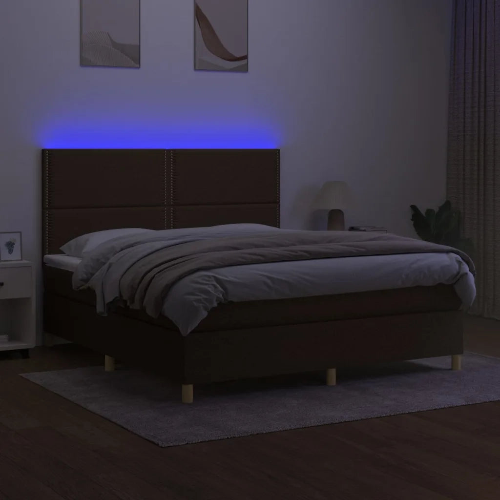 Letto a Molle Materasso e LED MarroneScuro 180x200cm in Tessuto 3135376
