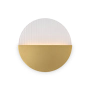 Maytoni Applique moderna Jupiter 1 luce LED integrato ottone metallo diffusore vetro ondulato