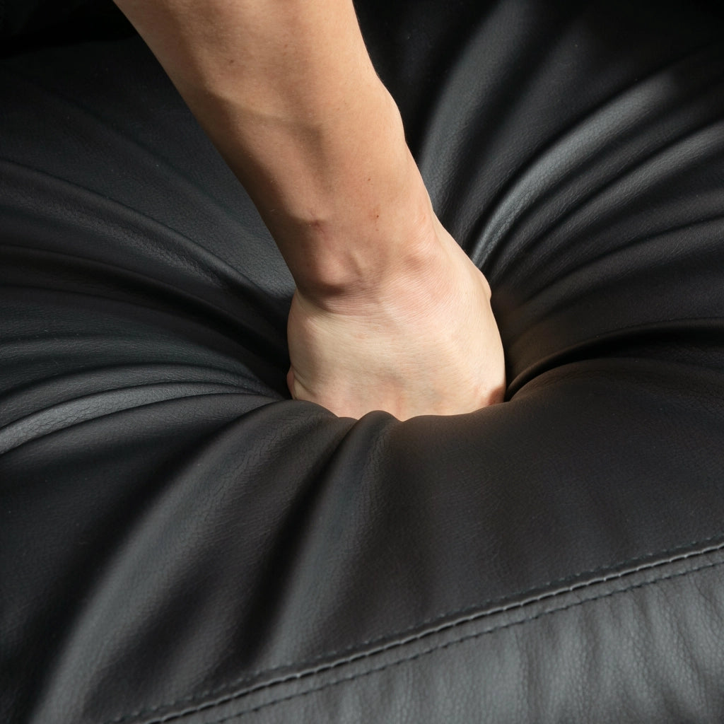 EasyComfort Poltrona Relax Massaggiante con Telecomando e 8 Programmi, Reclinazione e Poggiapiedi, 68x88x98cm, Nero