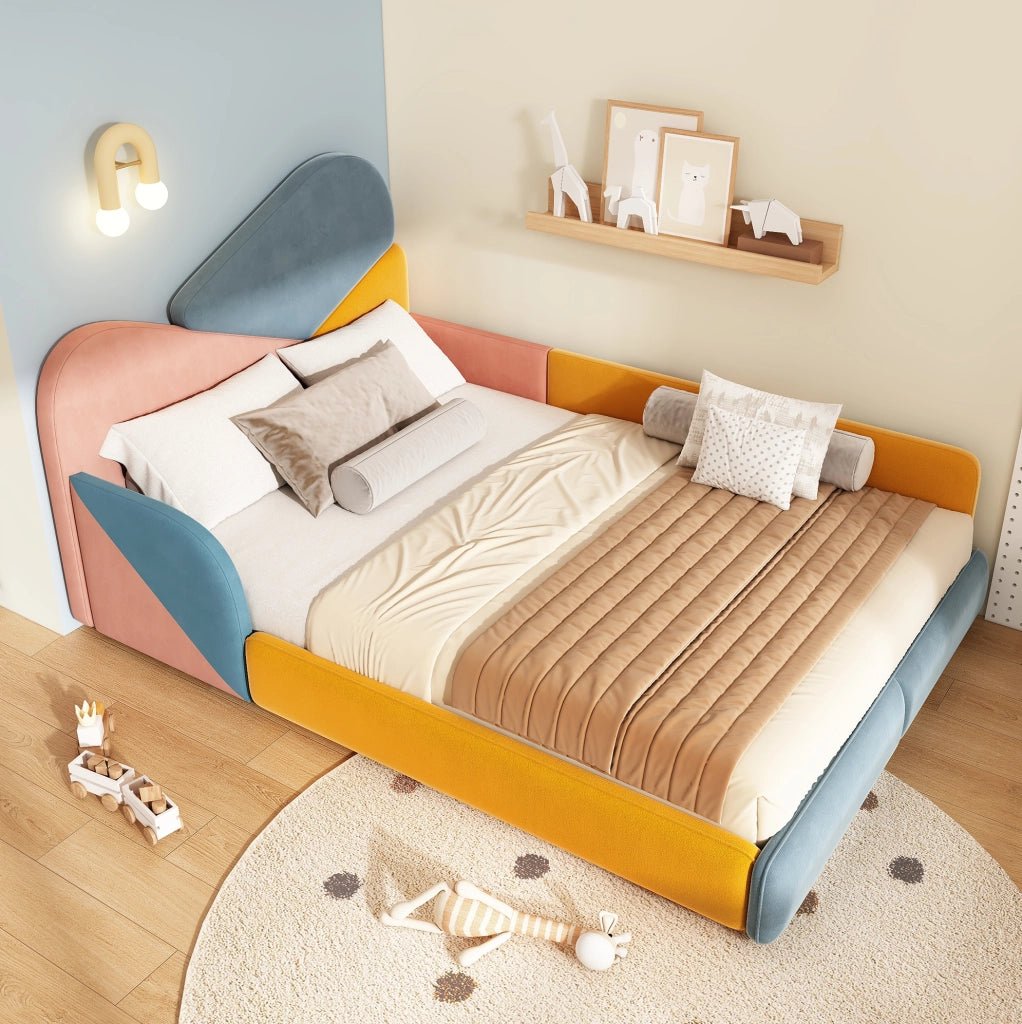 Letto imbottito 140x200 cm con protezione laterale; patchwork in velluto blu multicolore